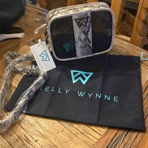 Kelly Wynne Clear Mingle Mini